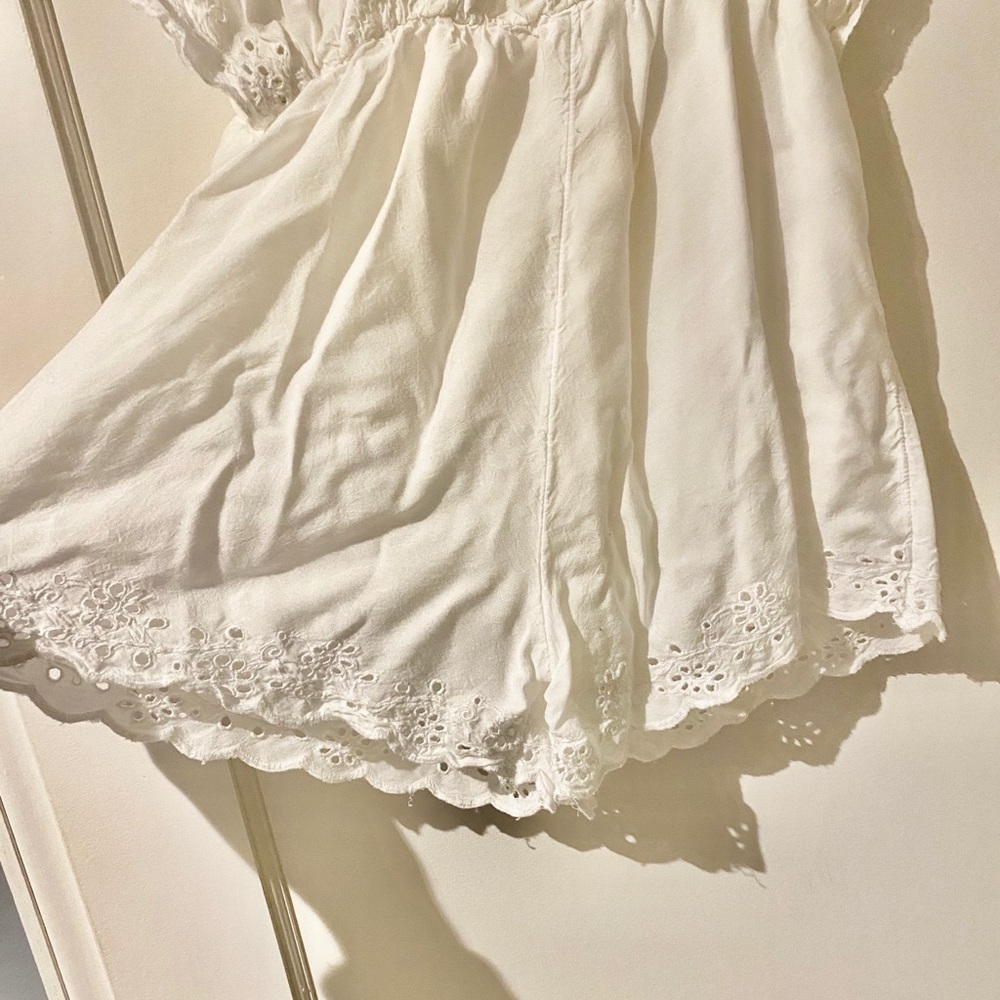 Amuse Society White eyelet romper - Picture 5 of 8
